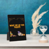 ハロウィーンのお菓子の準備ができて眠いナマケモノ！クラシックT フォトプラーク (側面)