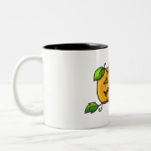 ハロウィーンのカボチャのちょうちんのマグ ツートーンマグカップ (左)