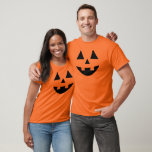 ハロウィーンのカボチャのちょうちんカボチャ顔オレンジハロウィーン Tシャツ<br><div class="desc">この祝可愛いカボチャの顔オレンジのTシャツとスタイルのハロウィン。このおもしろいハロウィーンのカボチャのちょうちんデザインは嬉しい歯の笑顔を！</div>