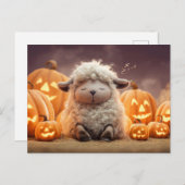 ハロウィーンのカボチャの間で眠っている羊 シーズンポストカード (正面/裏面)