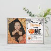 ハロウィーンのカボチャベビー第1期誕生日の写真 招待状 (スタンド正面)