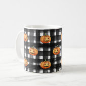 ハロウィーンのカボチャ市松模様に:チャーム。 コーヒーマグカップ (正面左)