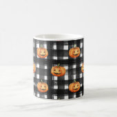 ハロウィーンのカボチャ市松模様に:チャーム。 コーヒーマグカップ (中央)