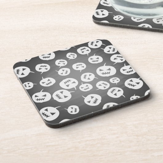 ハロウィーンのカボチャ コースター (左側)