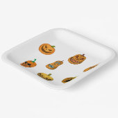 ハロウィーンのカボチャ。 ペーパープレート (傾斜あり)