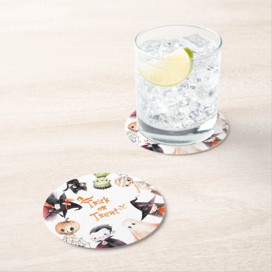 ハロウィーンのコスチュームパーティー ラウンドペーパーコースター (インサイチュ)
