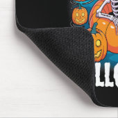 ハロウィーンのスケルトンおもしろいSを待っ不気味ている マウスパッド (コーナー)