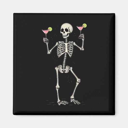 ハロウィーンのスケルトンがコスモポリタンの尾を飲む マグネット (正面)