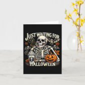 ハロウィーンのスケルトンコーヒージャックを待っているだけで カード (黄色い花)