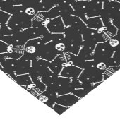 ハロウィーンのスケルトンパターン ショートテーブルランナー (コーナー)