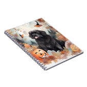 ハロウィーンのニューファンドランドとカボチャ怖い ノートブック (右側)