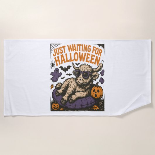 ハロウィーンのハイランド・カウズを待っている ビーチタオル (正面)