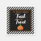 ハロウィーンのパーティーの好意の誕生日をトリックまたは治療する スタンダードカクテルナプキン (正面)