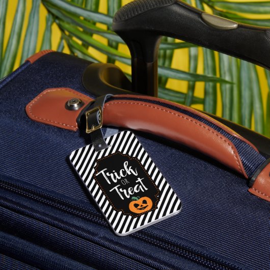 ハロウィーンのパーティーの好意をトリックまたは扱う ラゲッジタグ (正面インサイチュ1)