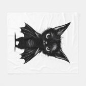 ハロウィーンの不機嫌な黒い子猫のこうもり衣装 フリースブランケット (正面(横))