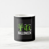 ハロウィーンの不気味な木のコウモリベクター デザイン_1 コーヒーマグカップ (中央)