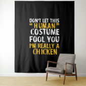 ハロウィーンの人のコスチュームフアムフアムイムチキン タペストリー (インサイチュ)