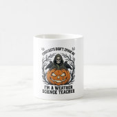 ハロウィーンの先生の天気予報 怖い死神のかぼちゃデザイン コーヒーマグカップ (中央)