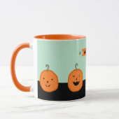 ハロウィーンの名入れ マグカップ (左)