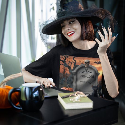 ハロウィーンの墓石ユーモア「デュスティンアッシュ」 トライブレンドTシャツ