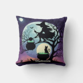 ハロウィーンの夜に魔女がポーションを醸造 クッション (正面)