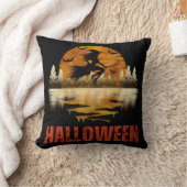 ハロウィーンの夜の魔女 クッション (ブランケット)