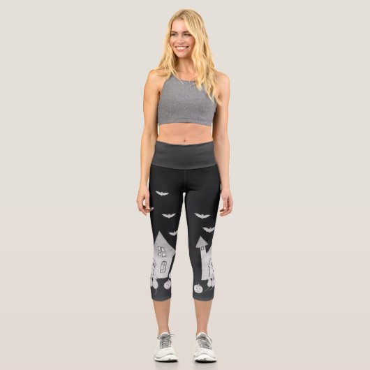 ハロウィーンの夜幽霊のよく出るは家、こうもり、カボチャ カプリレギンス (正面)