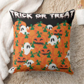 ハロウィーンの幽霊の不気味なカボチャ畑 クッション (ブランケット)
