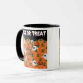 ハロウィーンの幽霊の不気味なカボチャ畑 マグカップ (正面左)