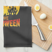ハロウィーンの幽霊城のデザインがコウモリ好き キッチンタオル (四つ折り)