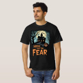 ハロウィーンの日の恐怖のためにここにいる Tシャツ (正面フル)