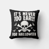 ハロウィーンの時間が早すぎることはない クッション (正面)