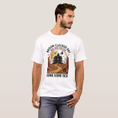 ハロウィーンの犯罪現場技術者のTシャツ 楽しいハロウィーンのホラー Tシャツ (正面フル)