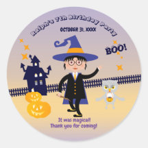 ハロウィーンの衣装ボーイのウィザード誕生日パーティー