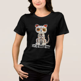 ハロウィーンの装飾、衣装、猫のための「ここに子猫、子猫、子猫」 トライブレンドTシャツ