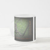 ハロウィーンの願い – バーレッドフクロウ フロストグラスマグカップ (正面左)