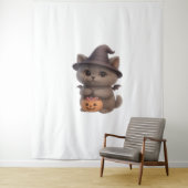 ハロウィーンの魔女の衣装を着た愛らしい子猫とpu タペストリー (インサイチュ)