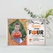 ハロウィーンの4歳誕生日パーティー写真 招待状 (スタンド正面)