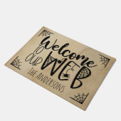 ハロウィーンへようこそ当社のくもの巣署名 ドアマット (アングル)