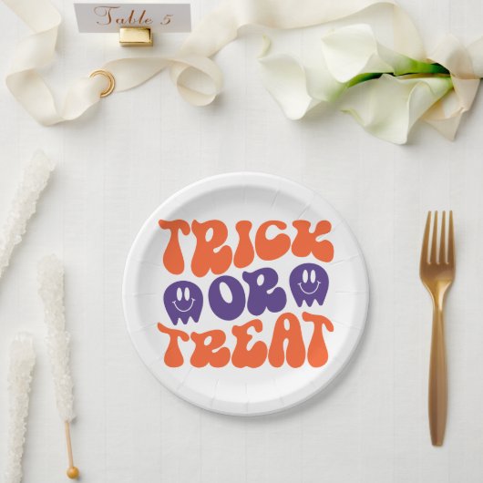 ハロウィーンをトリックまたは治療する ペーパープレート (ウェディング)