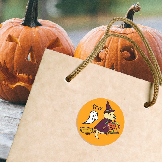 ハロウィーンイエローラブラドールと箒 ラウンドシール