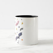 ハロウィーンイラストレーションとこうもりと星 ツートーンマグカップ (中央)