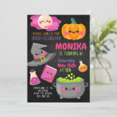 ハロウィーンウィッチコールドロン誕生日招待状 招待状 (スタンド正面)