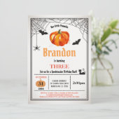 ハロウィーンカボチャ子供の誕生日少年または女の子 招待状 (スタンド正面)