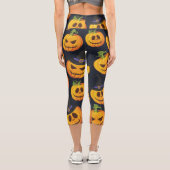 ハロウィーンカボチャ：ヴィンテージ魔女パターン カプリレギンス (裏面)