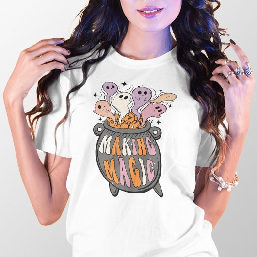 ハロウィーンカルドロン製造魔法幽霊 Tシャツ