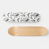 ハロウィーンカローズこうもり白黒の水色 スケートボード (横)