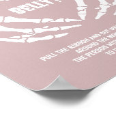 ハロウィーンガールの赤ちゃんシャワーどのように彼女の腹は大きい ポスター (角)