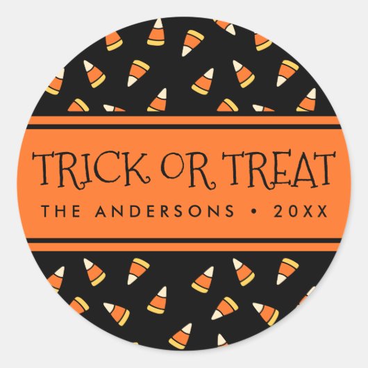 ハロウィーンキャンディパーソナライズされたコーンのトリックまたは治療 ラウンドシール (正面)