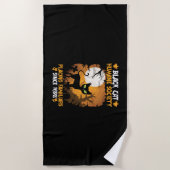 ハロウィーンギフト |家族連れの人間社会 ビーチタオル (正面)